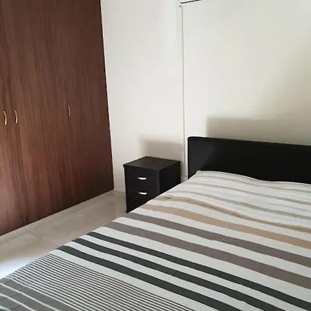 Cozy Comfortable 2-bedroom Λεμεσός