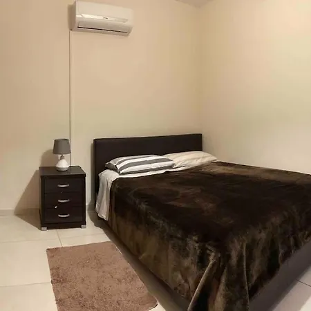 Cozy Comfortable 2-bedroom Apartmán *